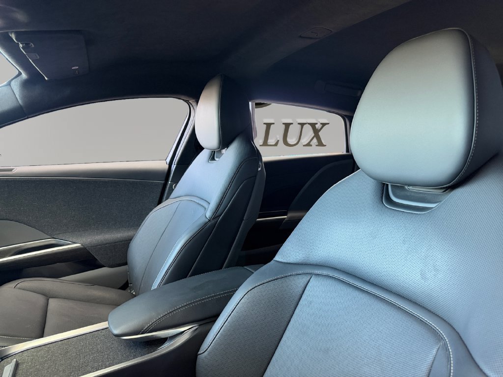 Used 2023 Lucid Air Pure RWD image 9