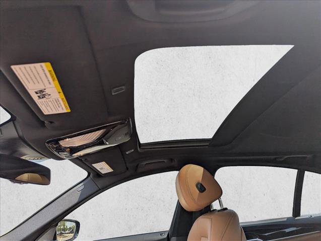 Used 2018 BMW 540i RWD image 21