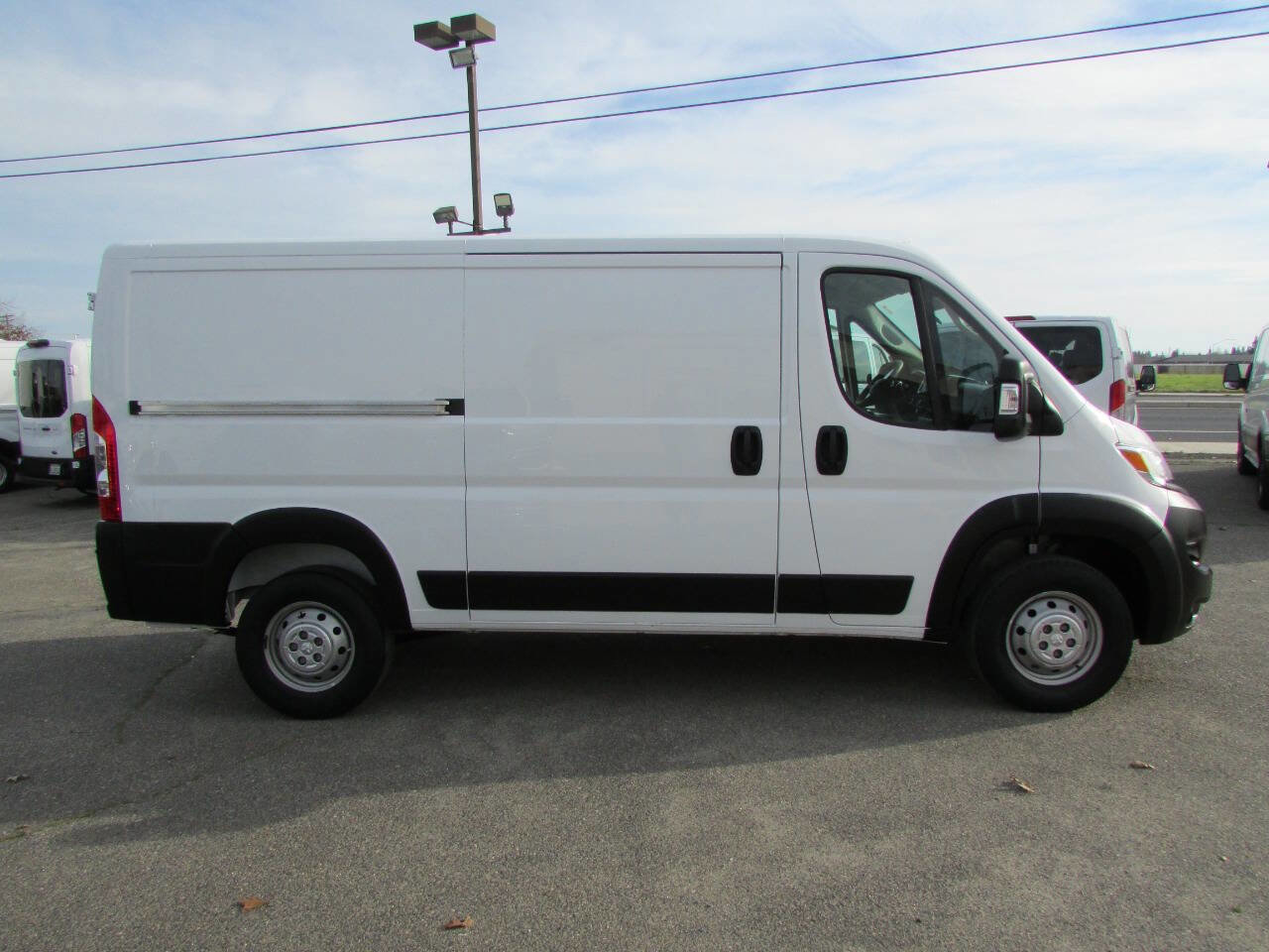 Used 2023 RAM ProMaster 2500 image 5