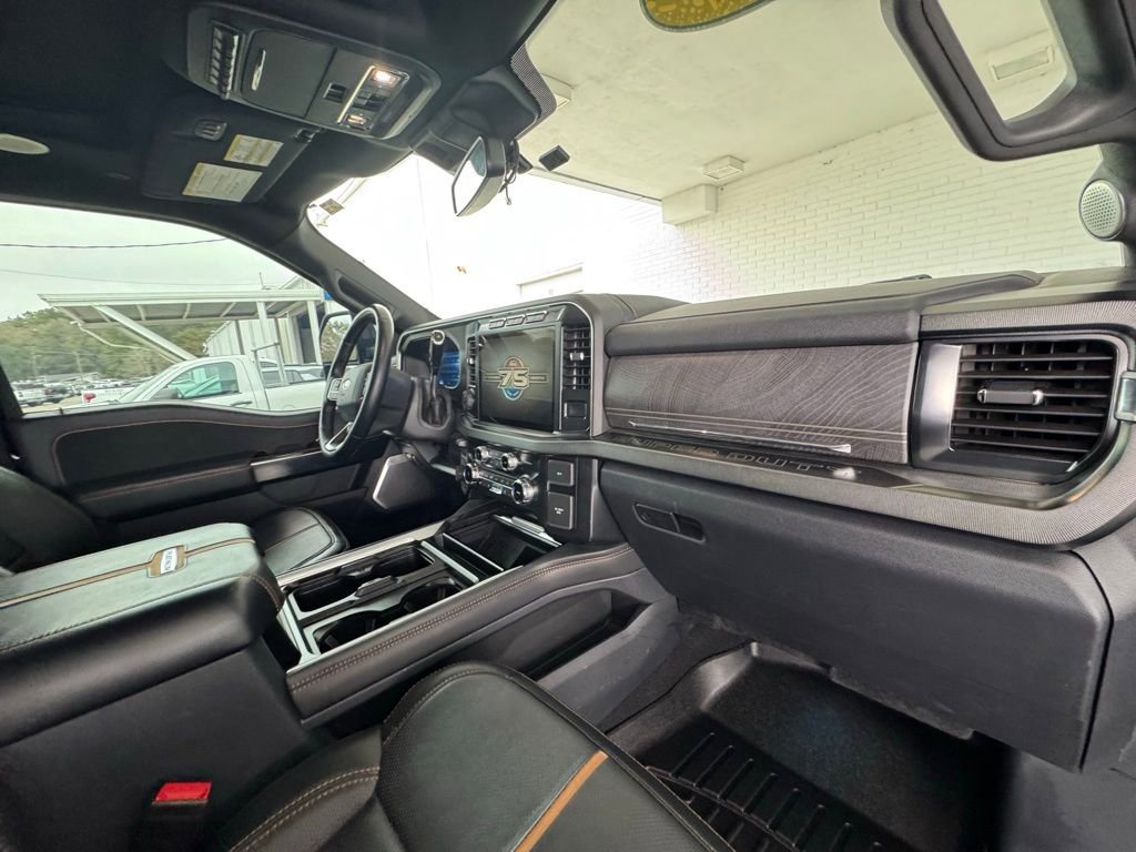 Used 2023 Ford F250 Platinum image 18