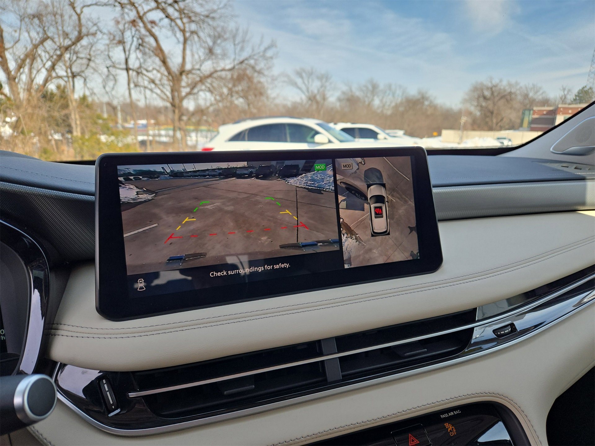 Used 2024 INFINITI QX60 Luxe w/ Vision Package image 25