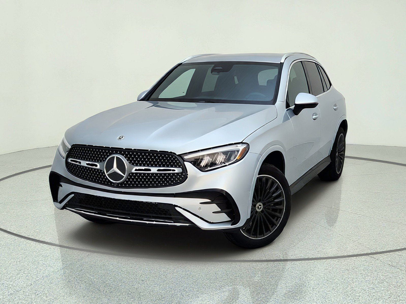 New 2026 Mercedes-Benz GLC 300 image 2