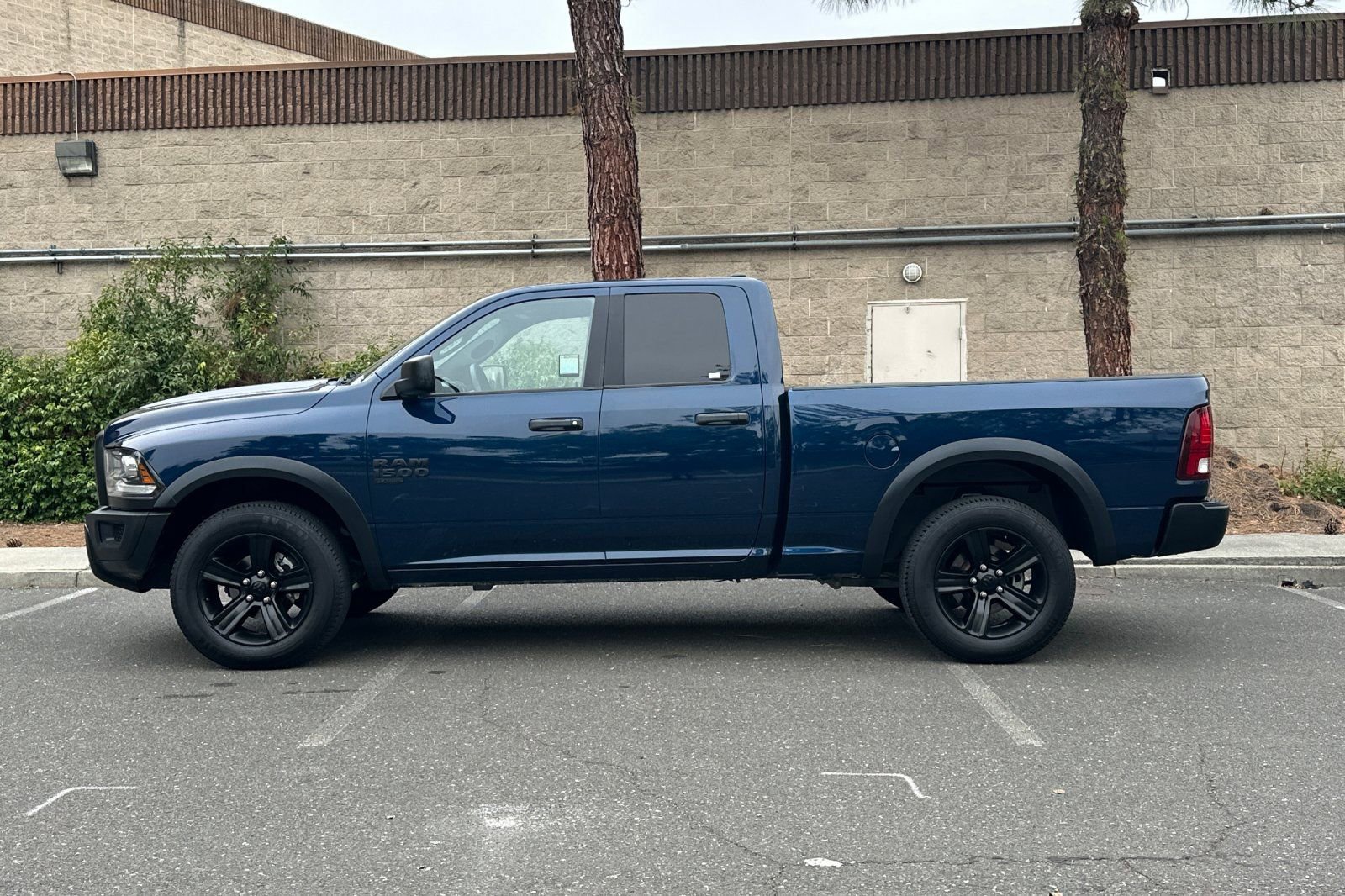 Used 2022 RAM 1500 Classic Warlock AWD/4WD image 6