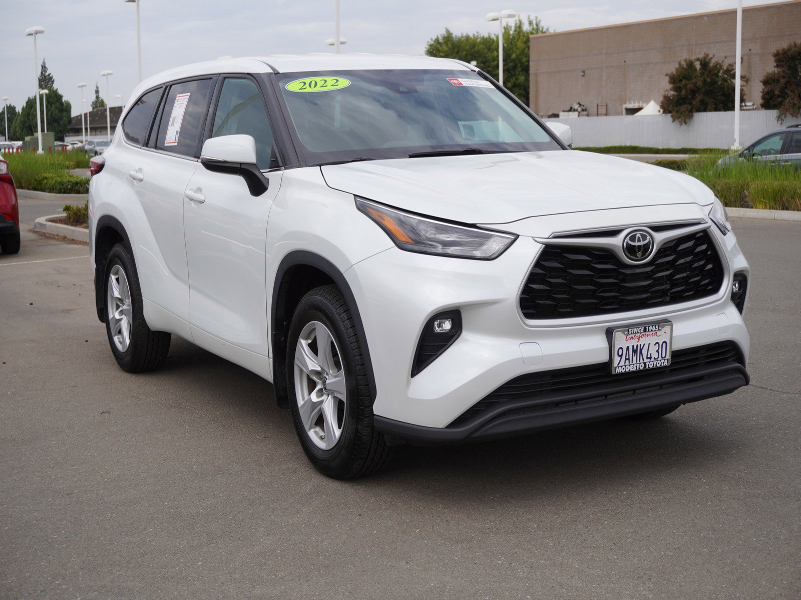 Used 2022 Toyota Highlander LE