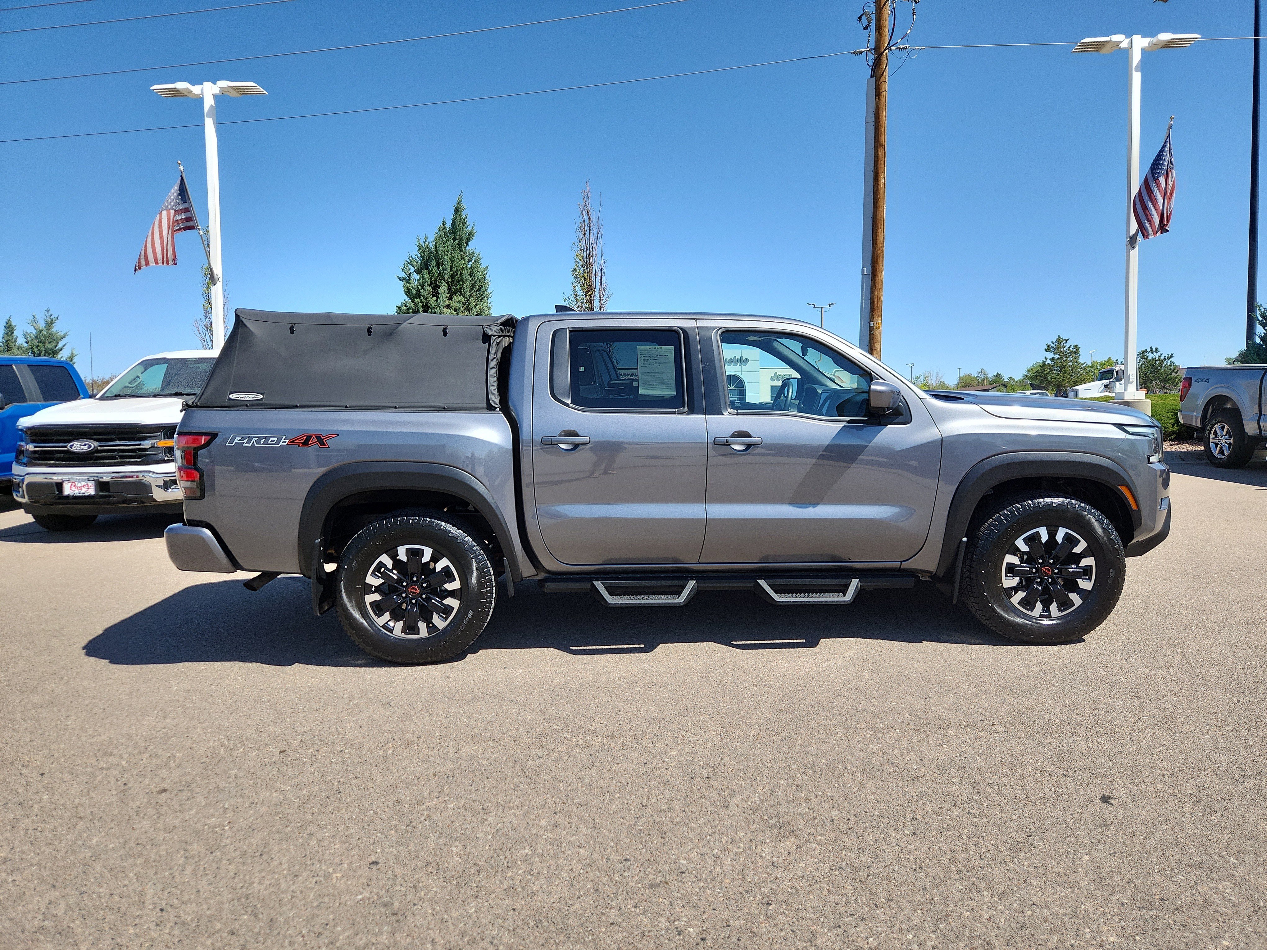 Used 2024 Nissan Frontier PRO-4X w/ Pro Convenience Package image 2