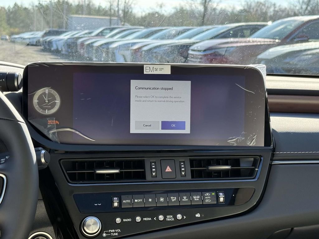 New 2025 Lexus ES 350 Premium image 10