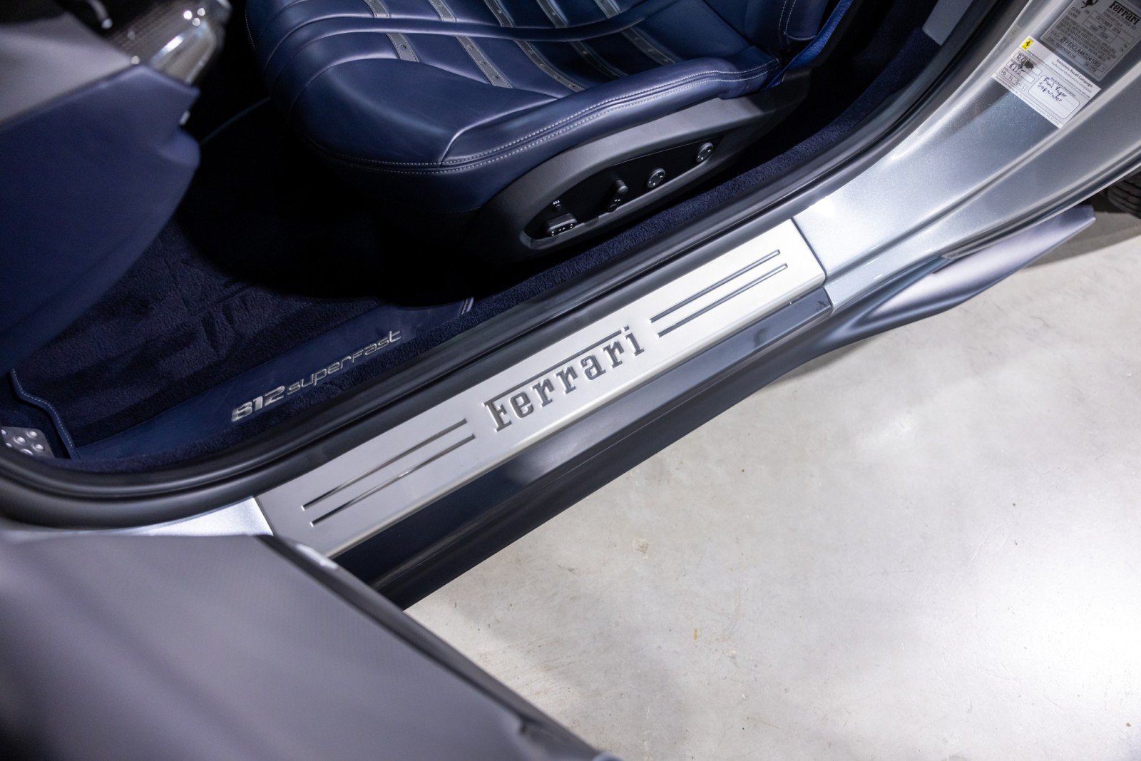 Used 2019 Ferrari 812 Superfast RWD image 36
