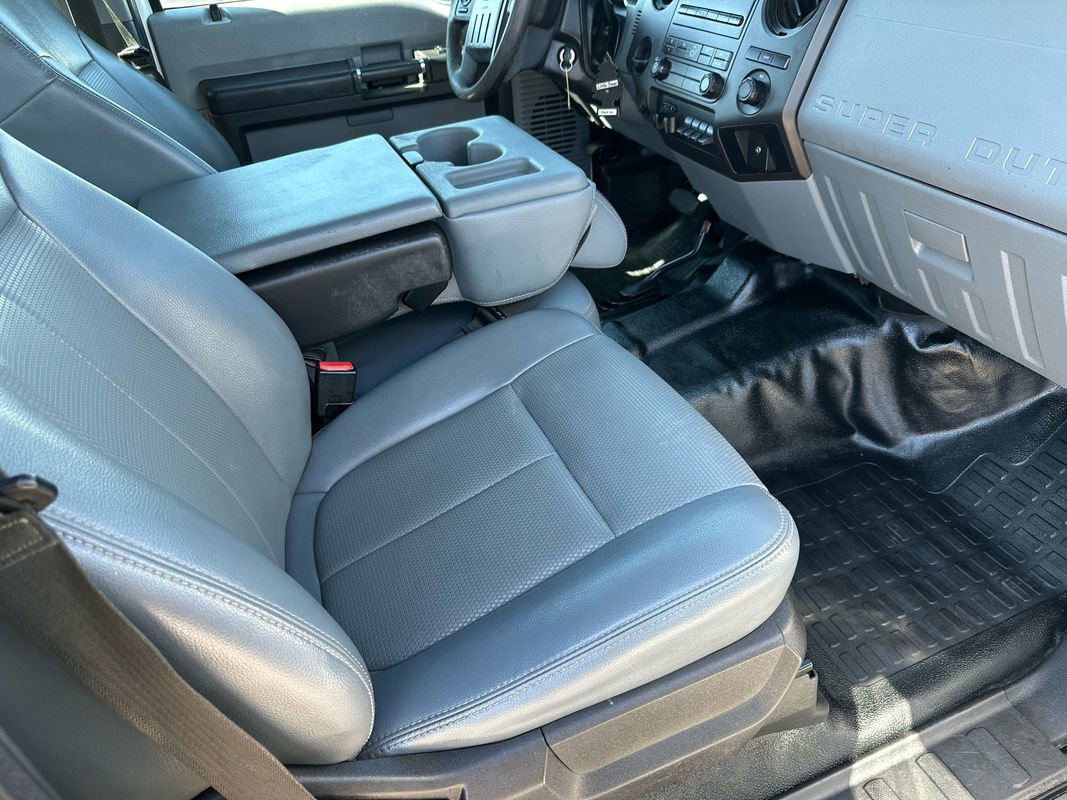 Used 2015 Ford F550 4x4 Crew Cab Super Duty w/ Power Equipment Group image 17