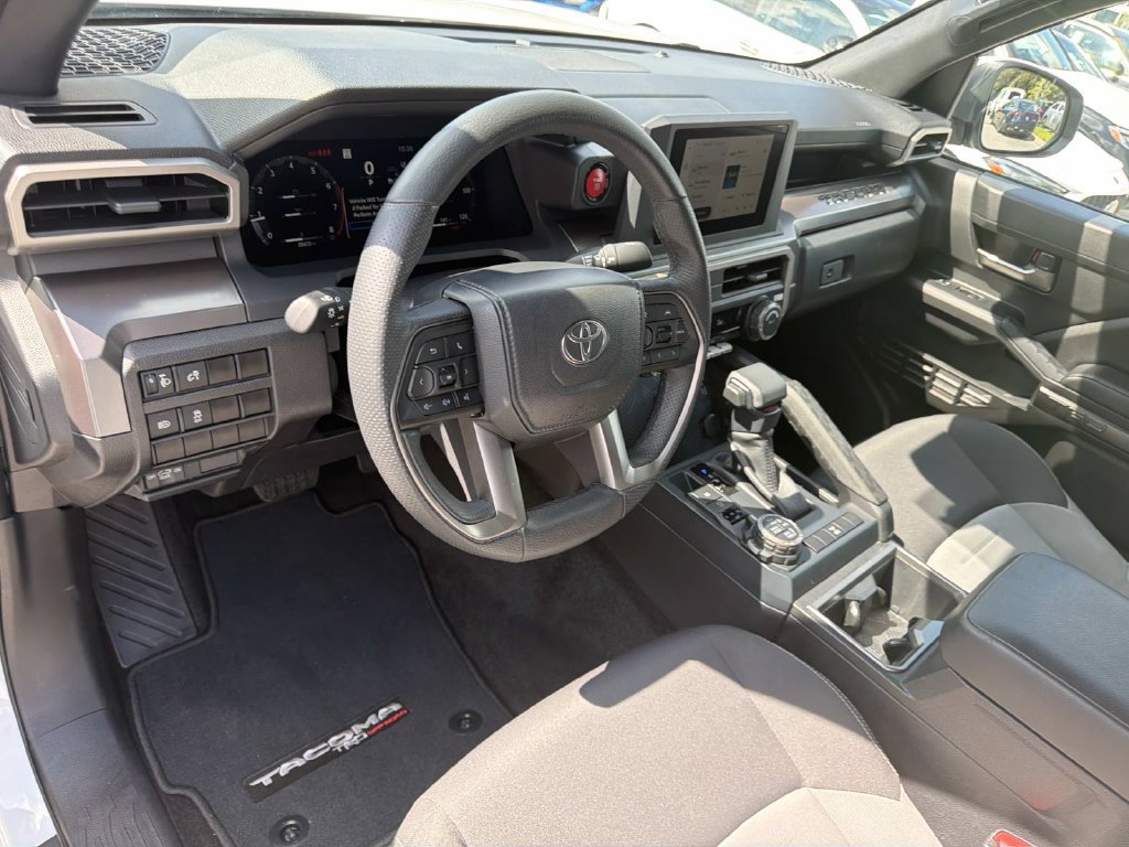 Used 2025 Toyota Tacoma TRD Off-Road AWD/4WD image 17