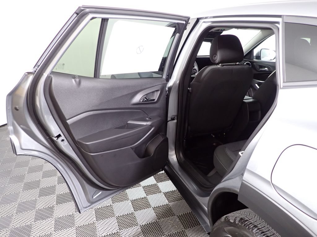 New 2026 Chevrolet Trax LS w/ LS Convenience Package FWD image 30