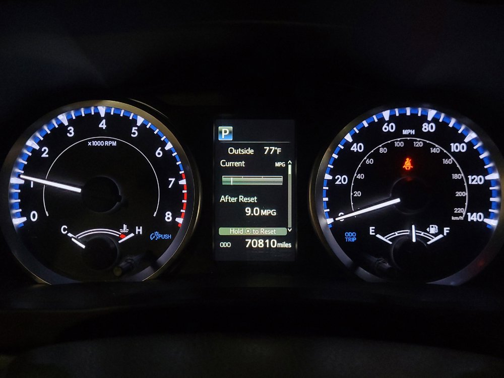 Used 2019 Toyota Highlander LE AWD/4WD image 23