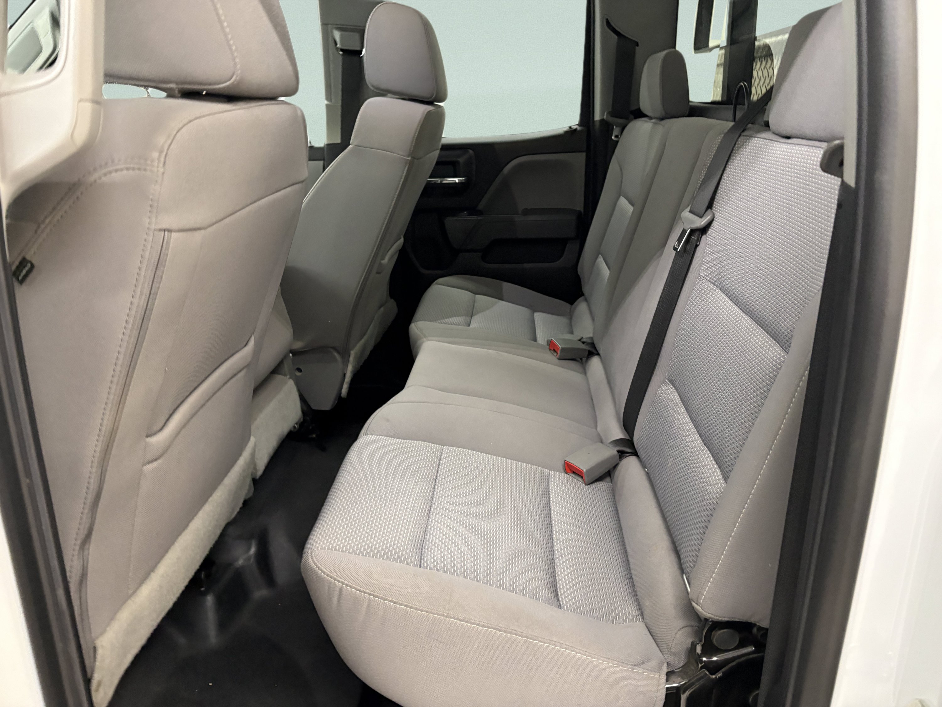 Used 2018 Chevrolet Silverado 1500 4x4 Double Cab image 12