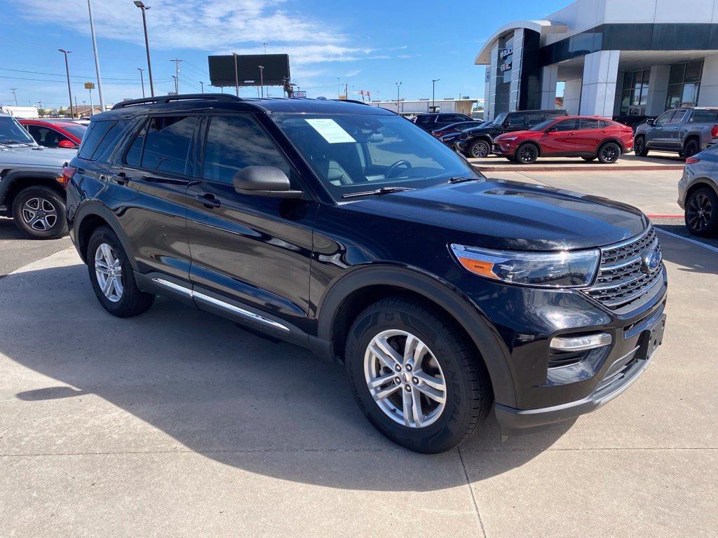 Used 2022 Ford Explorer XLT w/ Equipment Group 202A AWD/4WD image 7