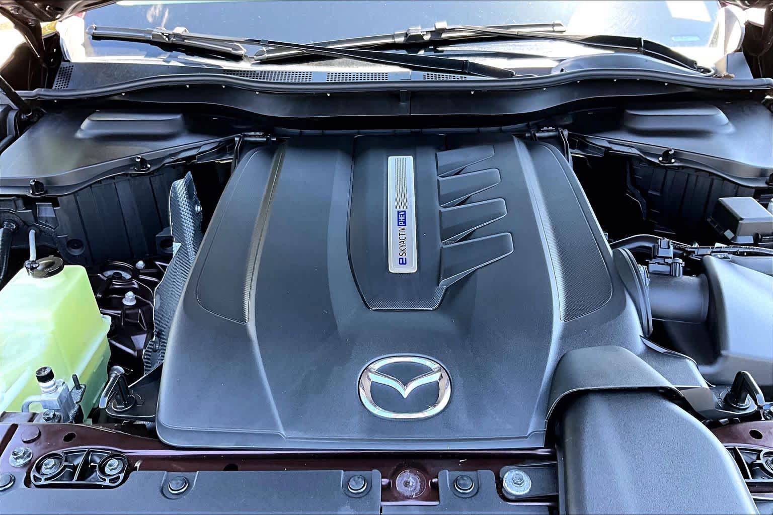 Used 2024 MAZDA CX-90 Plug-In Hybrid w/ Premium Plus AWD/4WD image 32