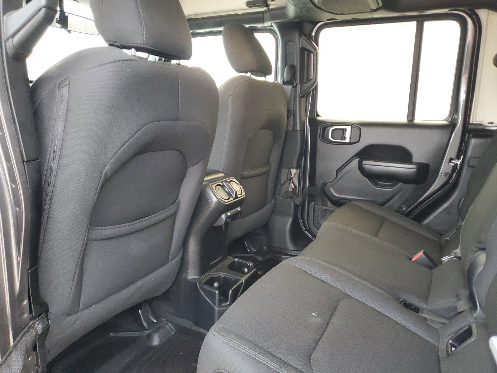 Certified 2020 Jeep Gladiator Sport w/ Quick Order Package 24S image 8