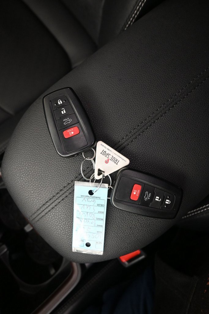 Used 2023 Toyota RAV4 Limited image 11