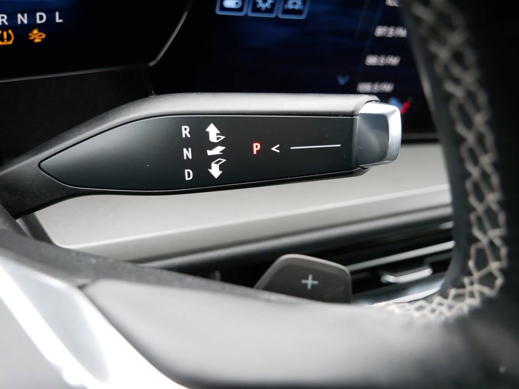 Used 2024 Chevrolet Traverse LT image 24