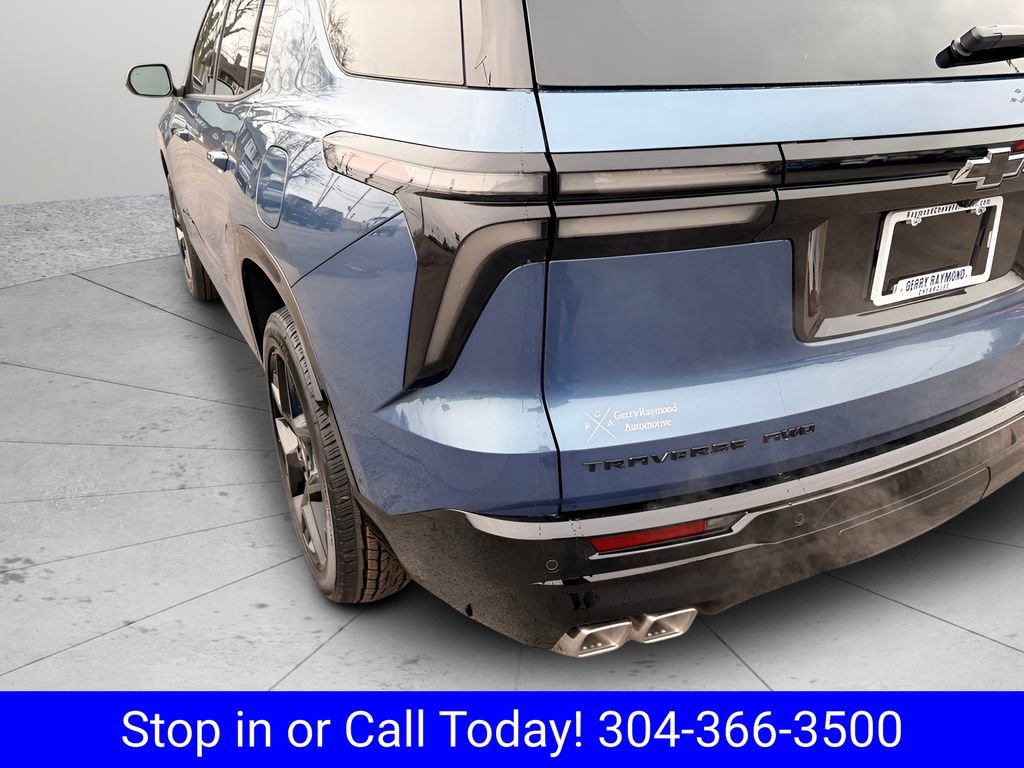 New 2026 Chevrolet Traverse RS w/ LPO, Floor Liner Package AWD/4WD image 8
