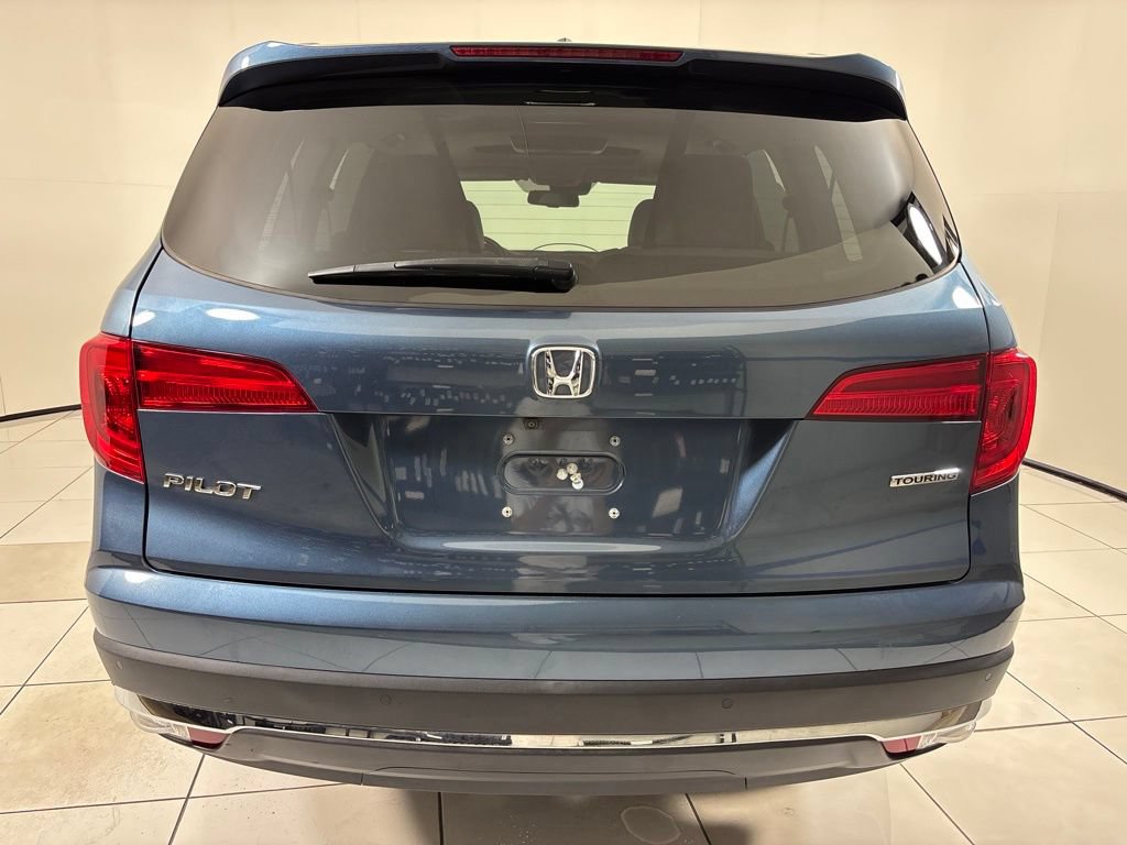 Used 2017 Honda Pilot Touring image 4