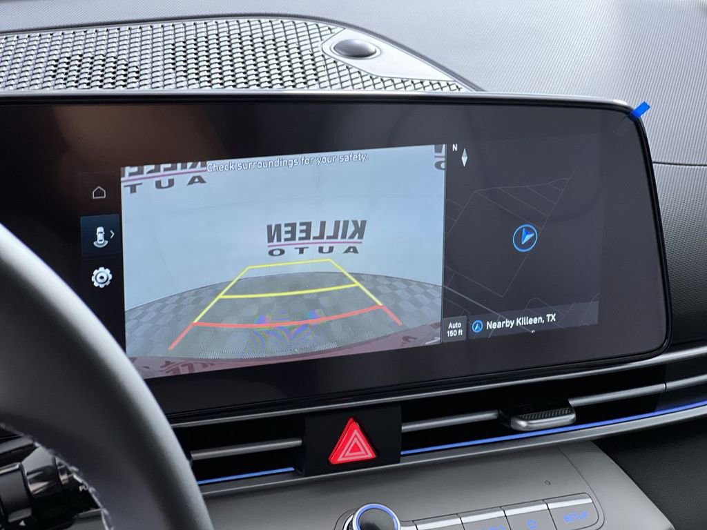 New 2025 Hyundai Elantra Limited image 18