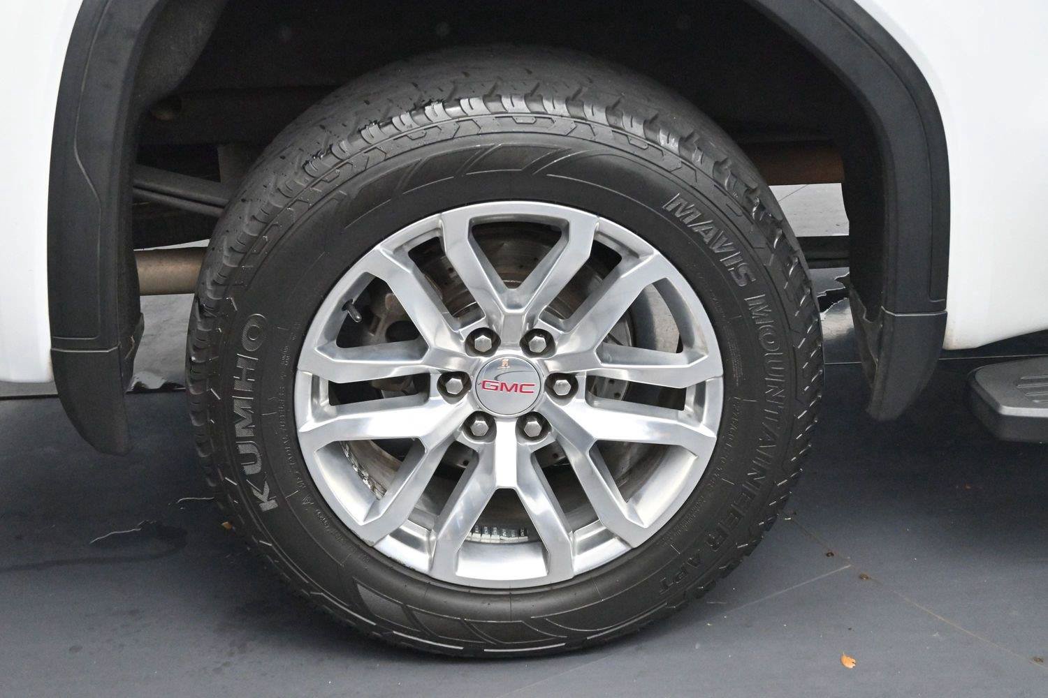 Used 2019 GMC Sierra 1500 SLT w/ SLT Premium Plus Package AWD/4WD image 36