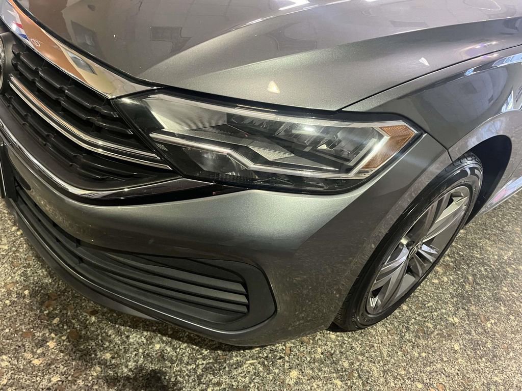 Used 2023 Volkswagen Jetta SE image 10