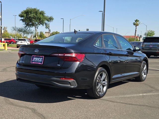 Used 2024 Volkswagen Jetta SE FWD image 5