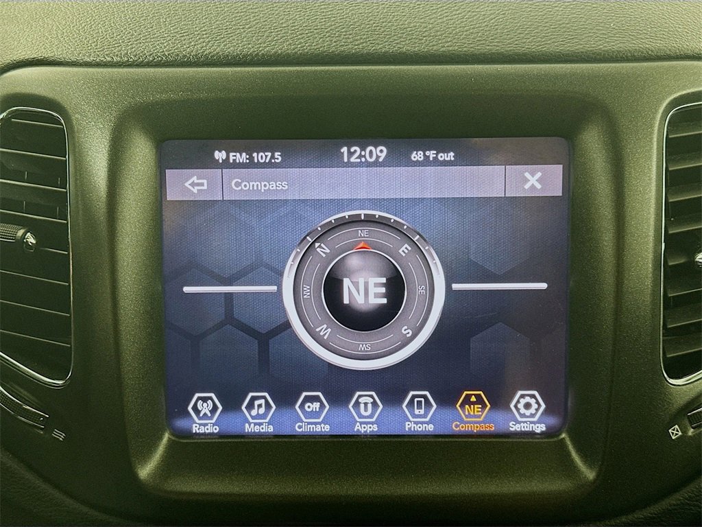 Used 2020 Jeep Compass Trailhawk image 19