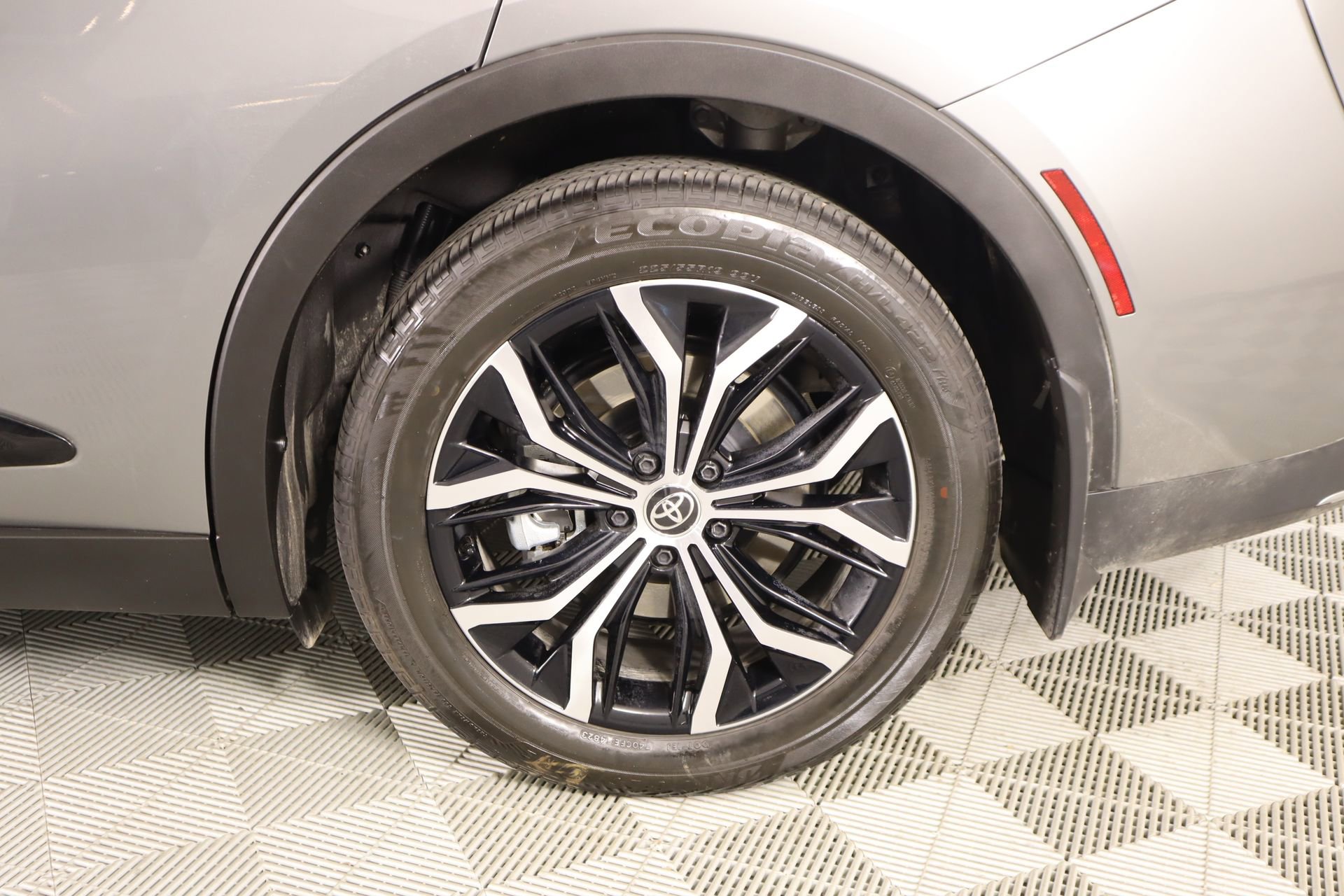 Used 2024 Toyota Crown Limited image 18