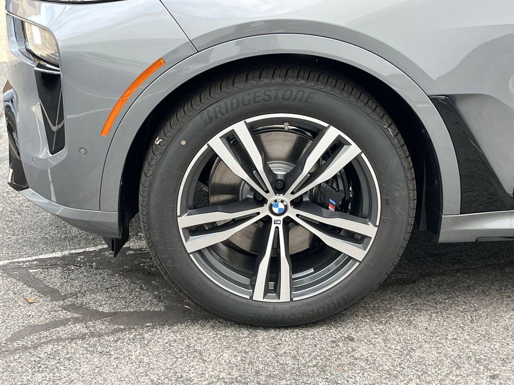 New 2026 BMW X7 M60i image 10