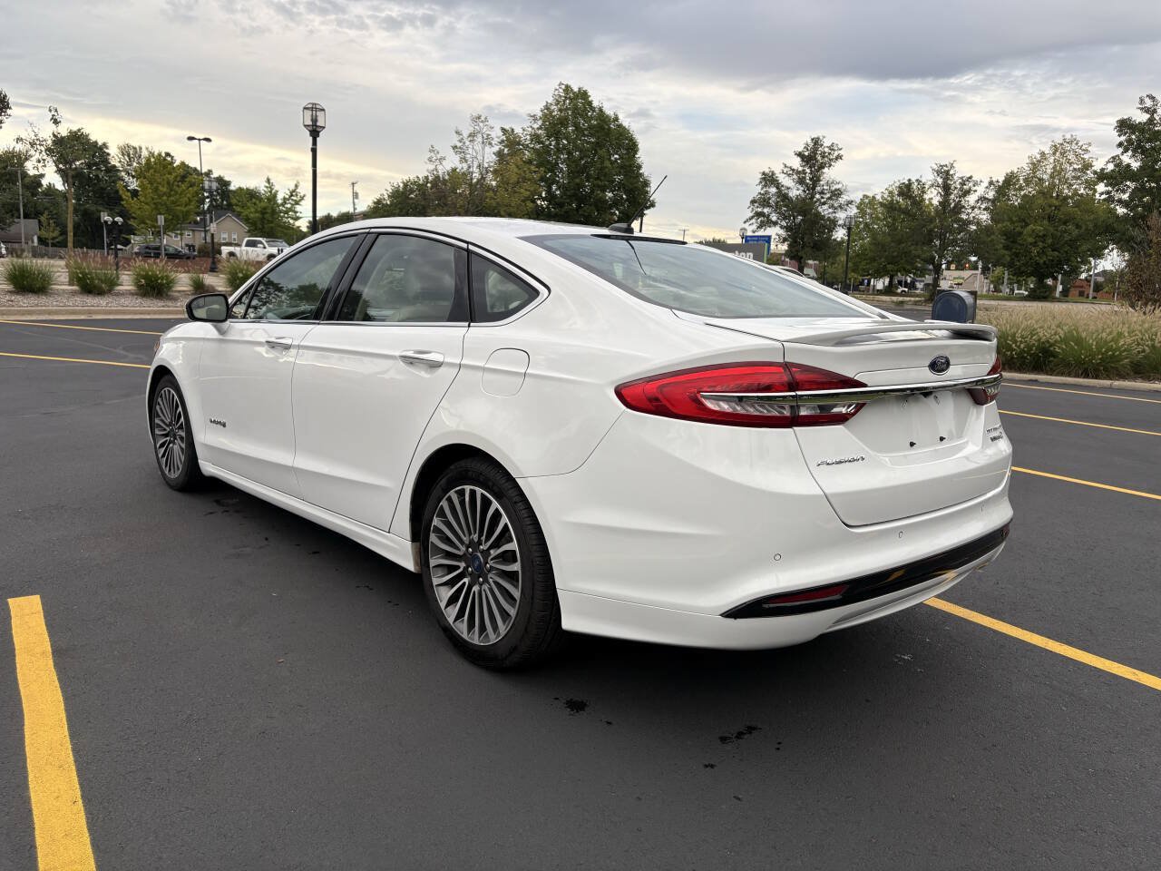 Used 2018 Ford Fusion Titanium FWD image 13