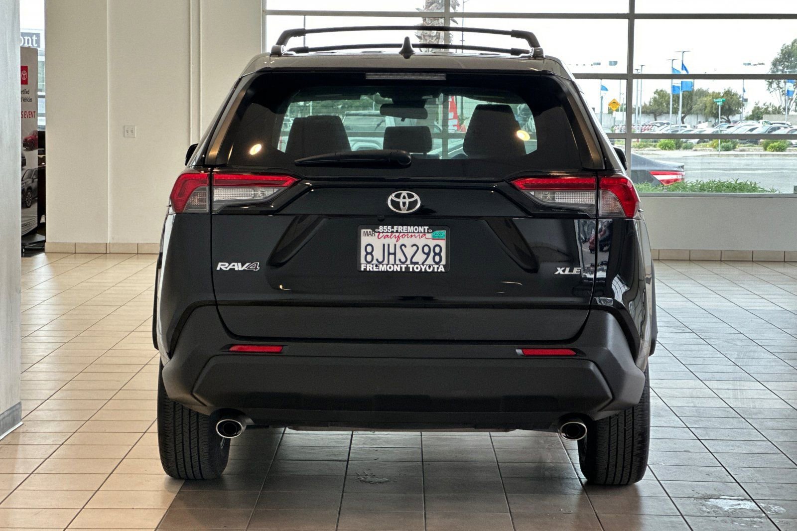 Certified 2019 Toyota RAV4 XLE w/ Carpet Mat Package image 5