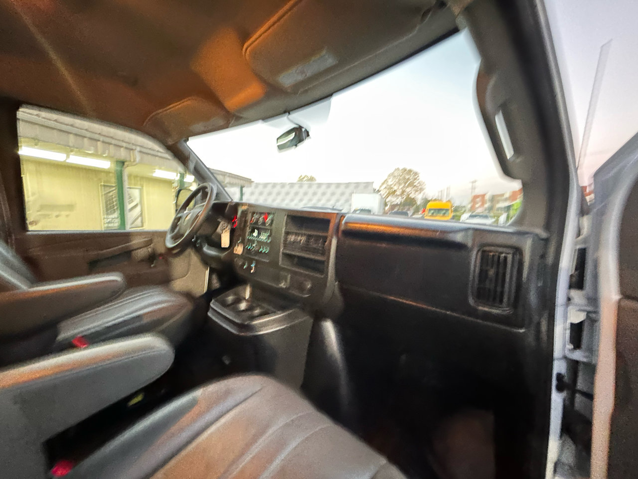 Used 2022 GMC Savana 2500 w/ Driver Convenience Package image 14