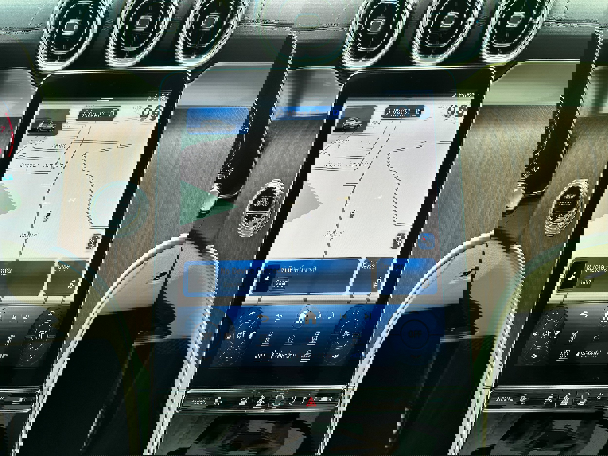 Used 2023 Mercedes-Benz GLC 300 4MATIC image 36