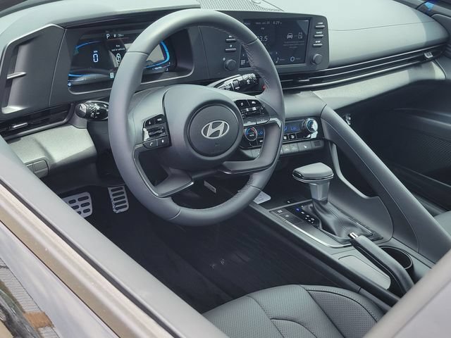 New 2026 Hyundai Elantra SEL Sport FWD image 5