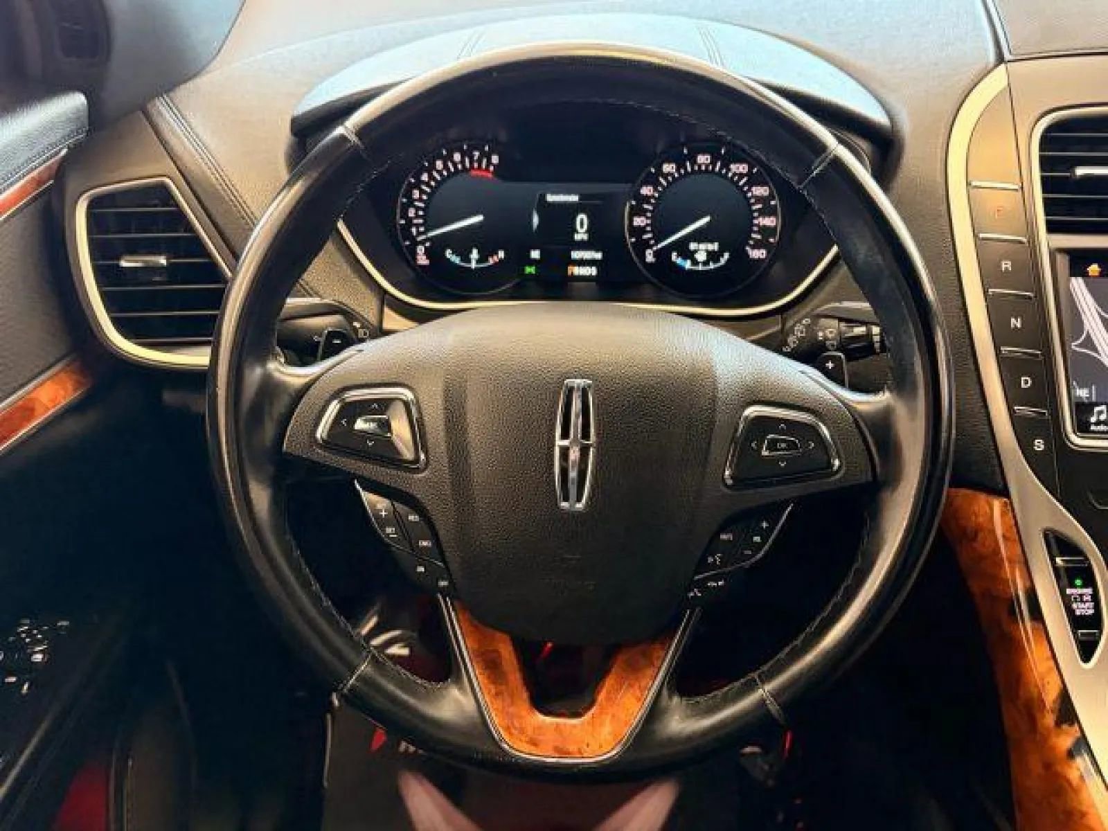 Used 2017 Lincoln MKX Select w/ Select Plus Package image 26