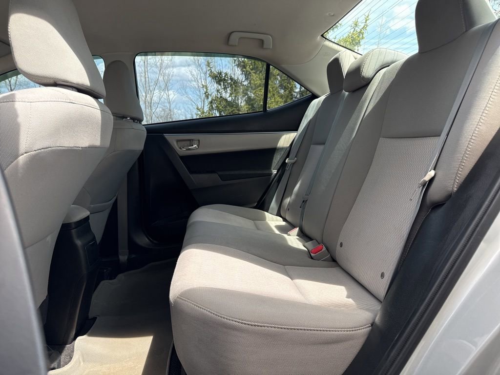 Used 2014 Toyota Corolla LE FWD image 26