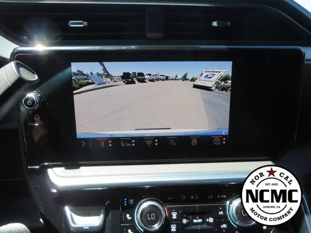 Used 2024 GMC Sierra 3500 Denali w/ Denali Reserve Package AWD/4WD image 38