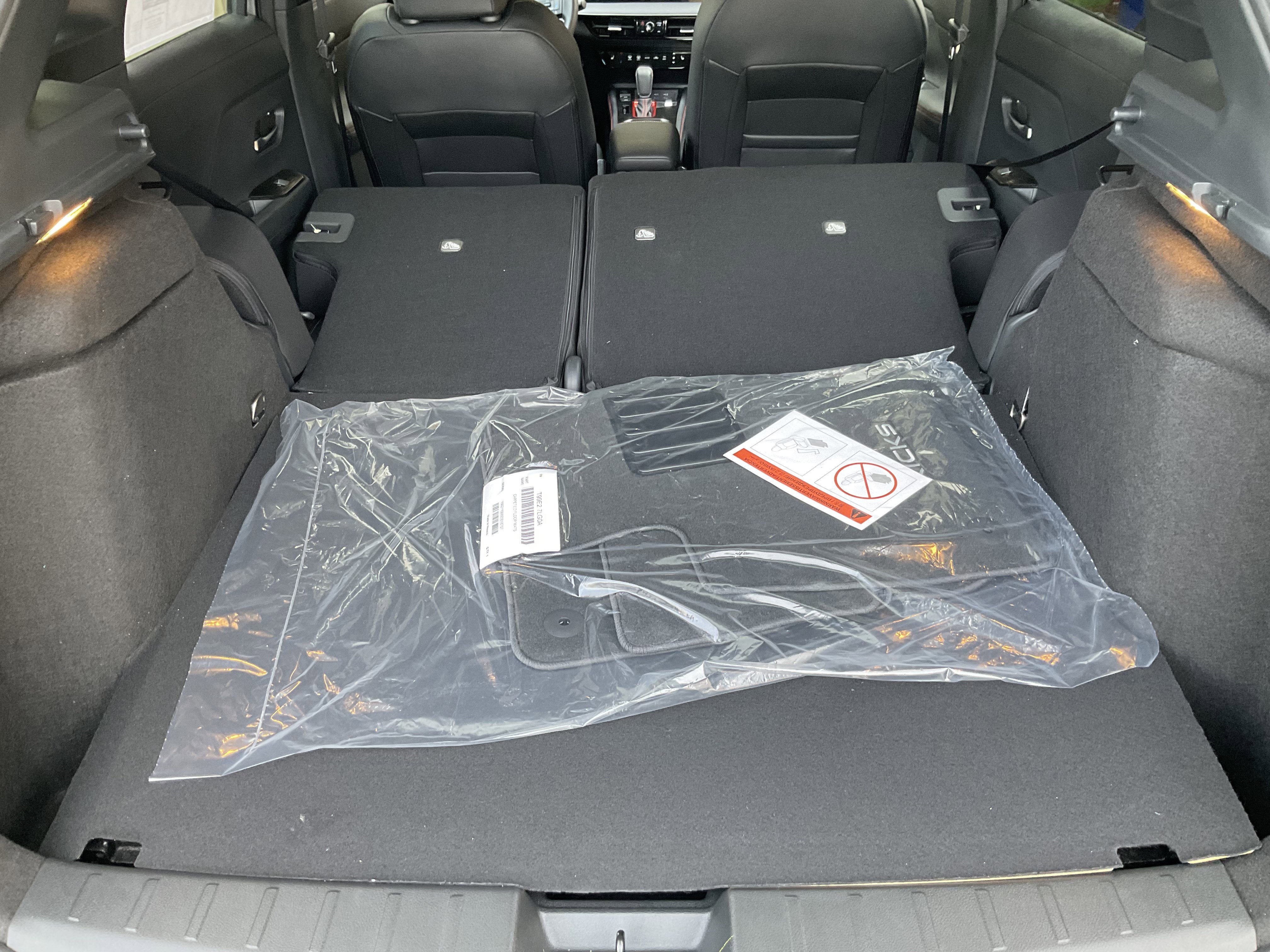 Used 2026 Nissan Kicks SR w/ Cold Weather Package image 40