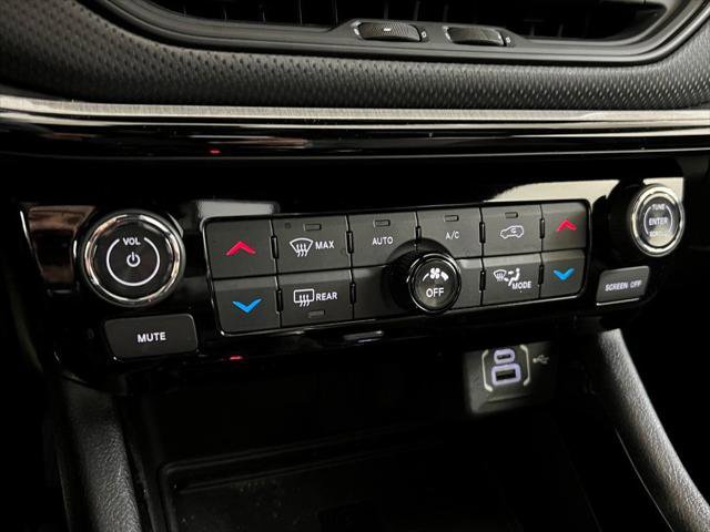 Certified 2024 Jeep Compass Trailhawk w/ Trailhawk Elite Group image 12