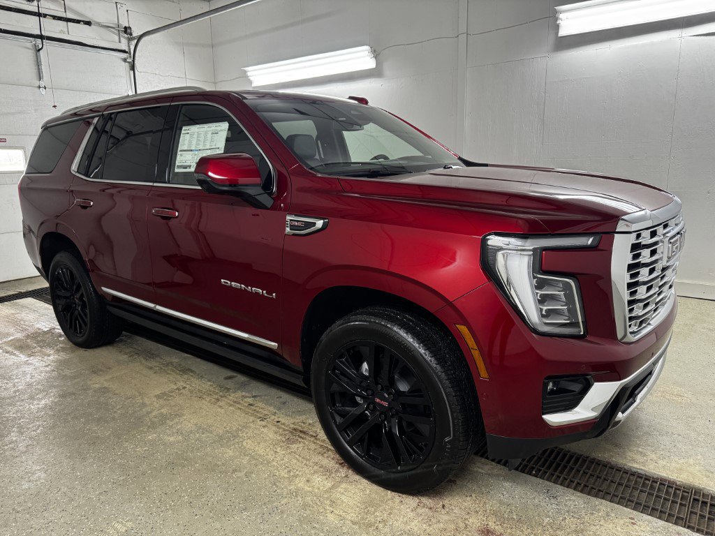 New 2026 GMC Yukon Denali w/ Sun & Power Step Package