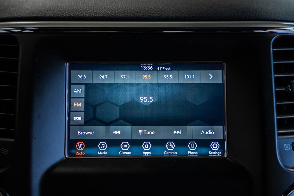 Certified 2019 Jeep Grand Cherokee Laredo w/ Security & Convenience Group image 22