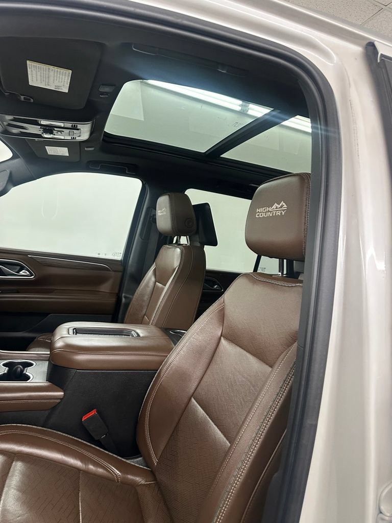 Used 2021 Chevrolet Tahoe High Country w/ Premium Package AWD/4WD image 11