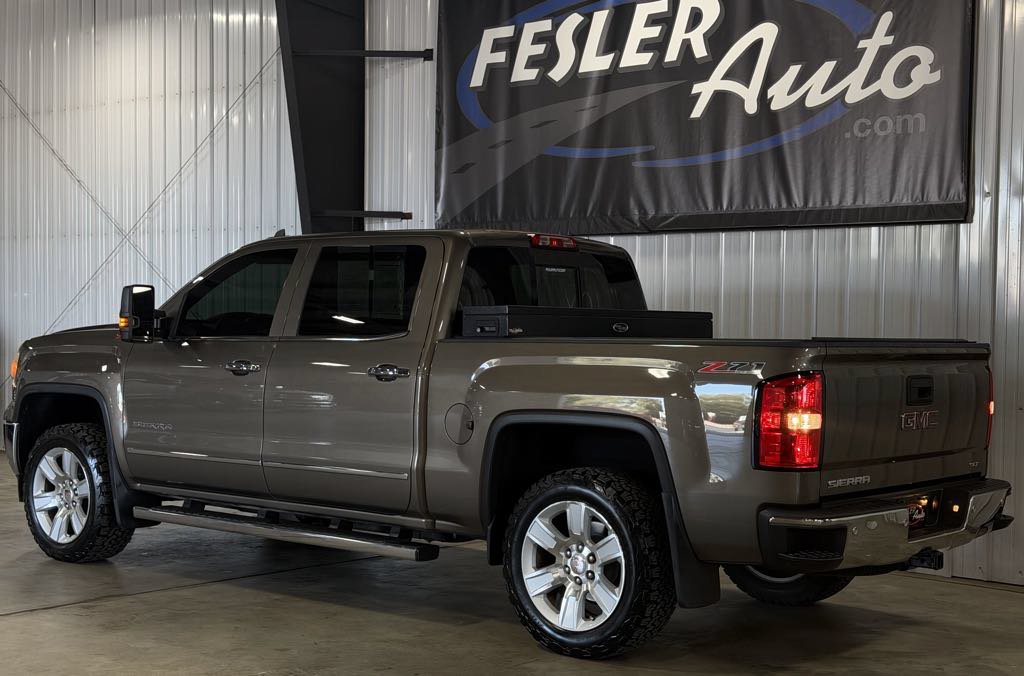 Used 2015 GMC Sierra 1500 SLT w/ Driver Alert Package AWD/4WD image 12