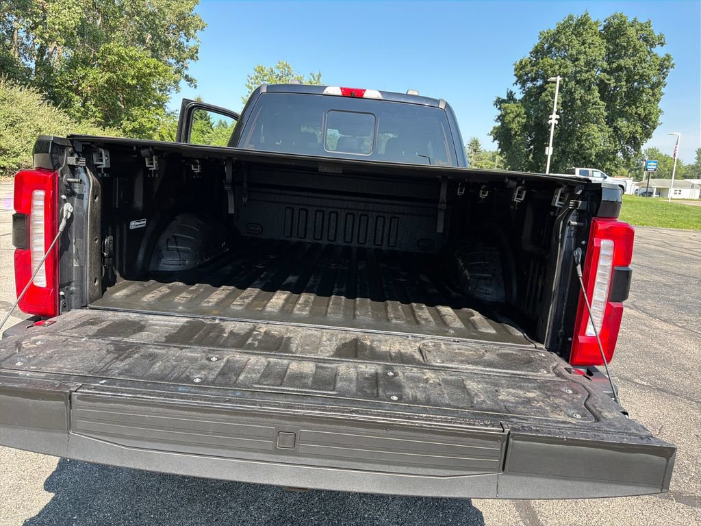 Used 2023 Ford F350 Lariat w/ Lariat Ultimate Package AWD/4WD image 29