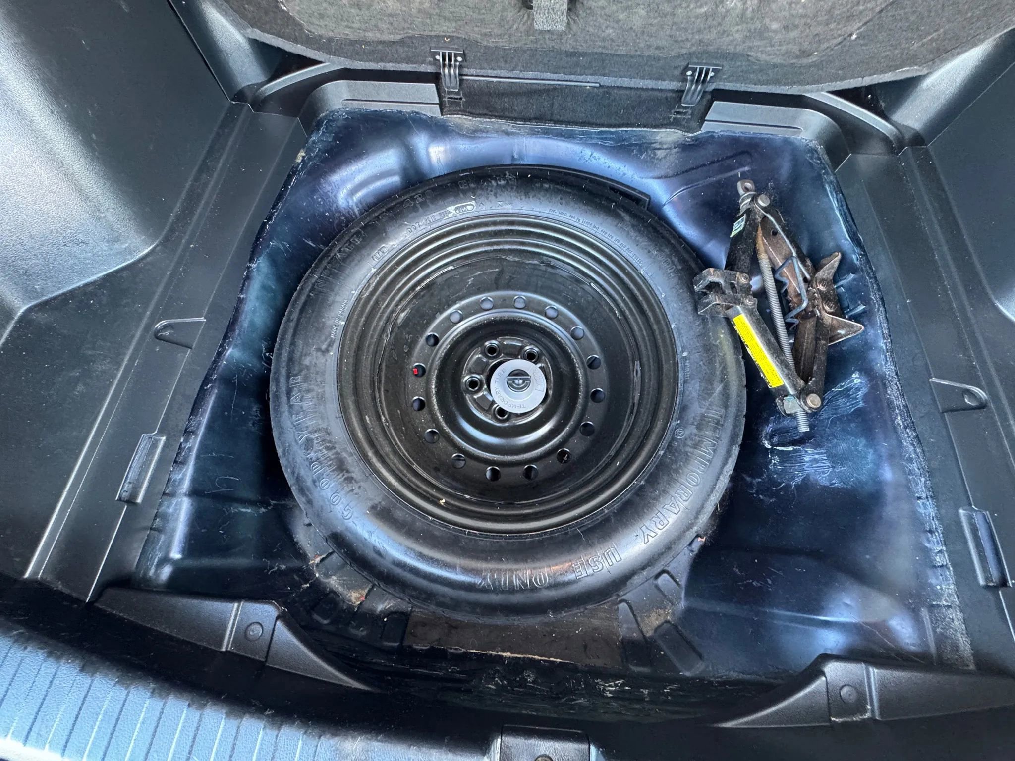 Used 2015 Honda CR-V LX image 34