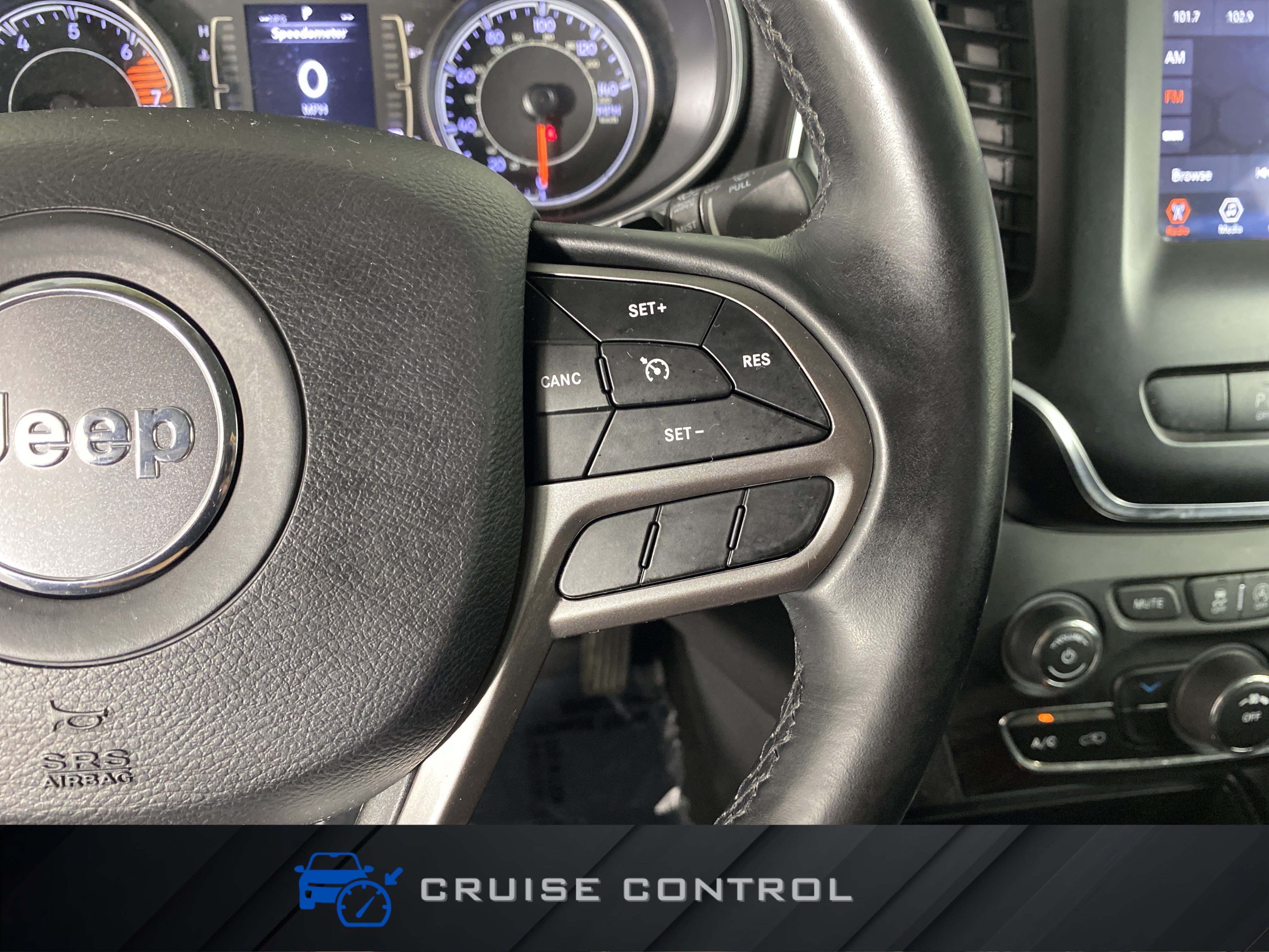 Used 2019 Jeep Cherokee Latitude Plus AWD/4WD image 22