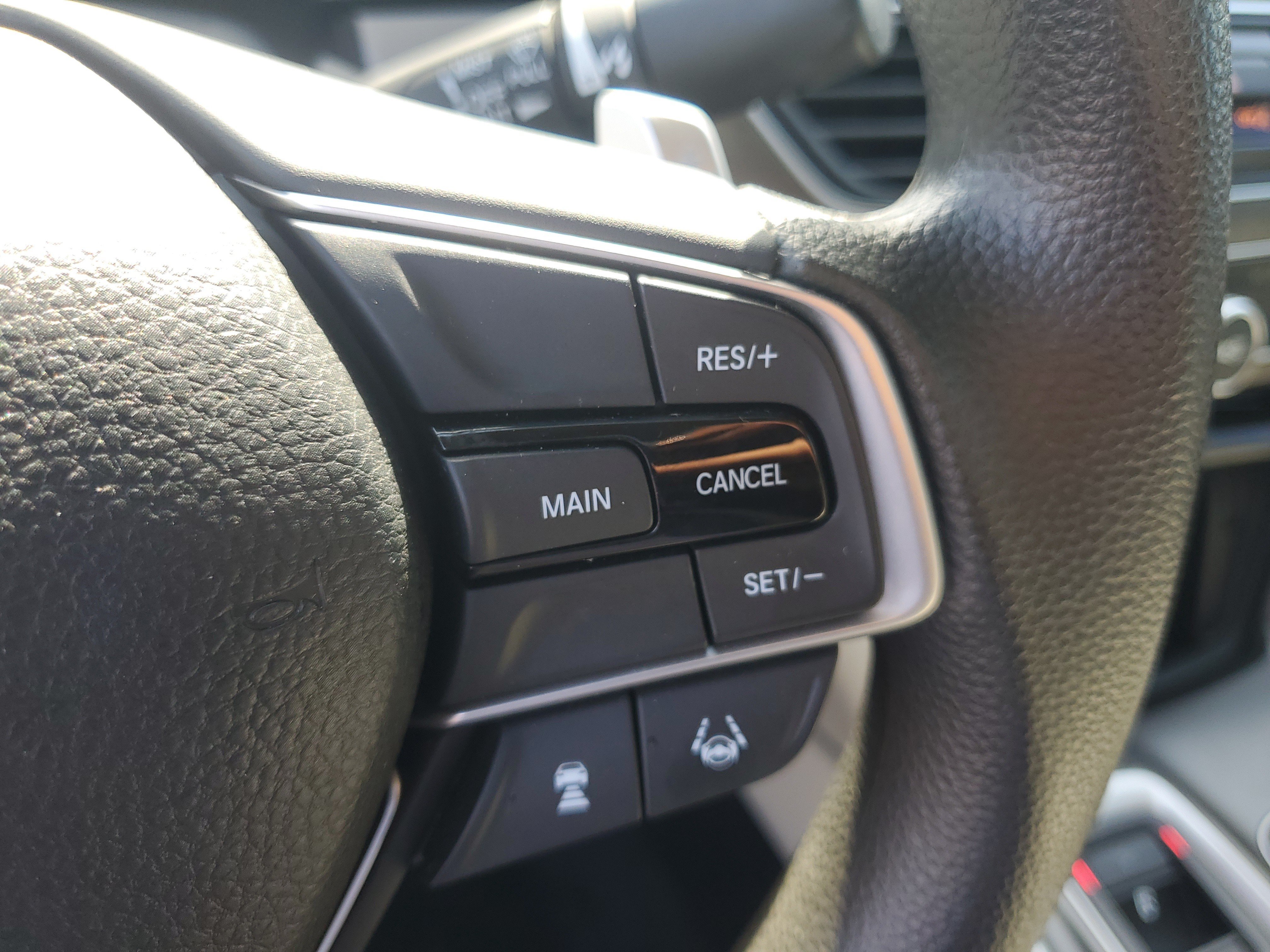 Used 2018 Honda Accord Hybrid image 17