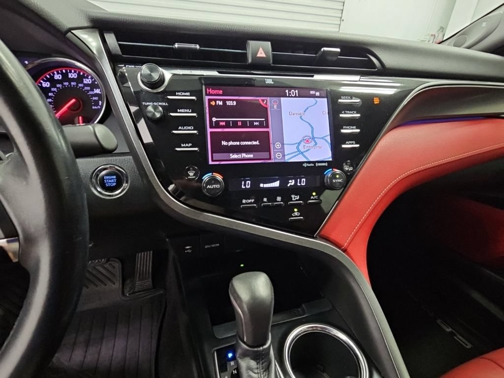 Used 2019 Toyota Camry XSE w/ Navigation Package FWD image 14