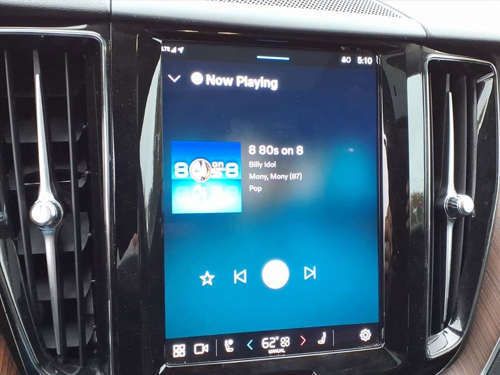 Used 2024 Volvo XC60 B5 Plus image 23